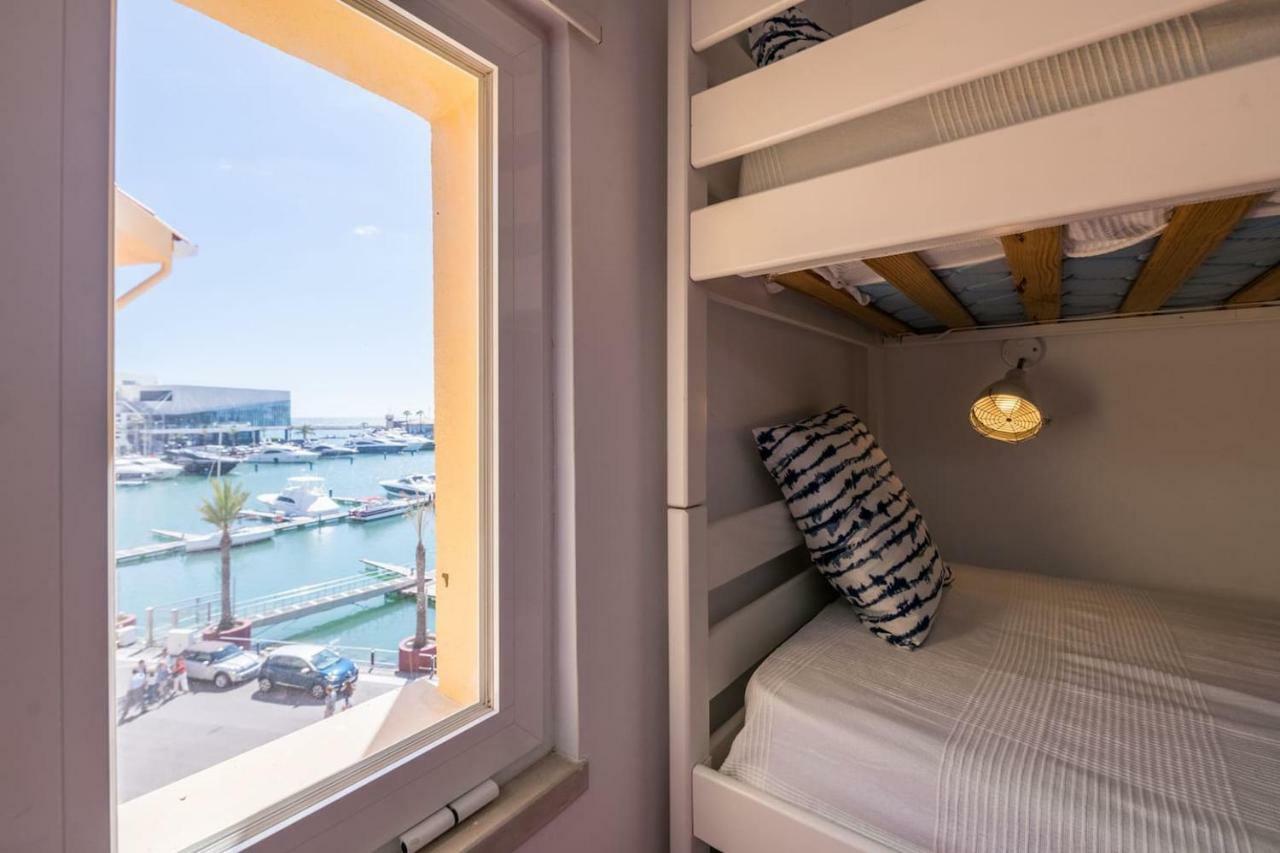 Lovelystay - Two Bedroom Duplex At Marina