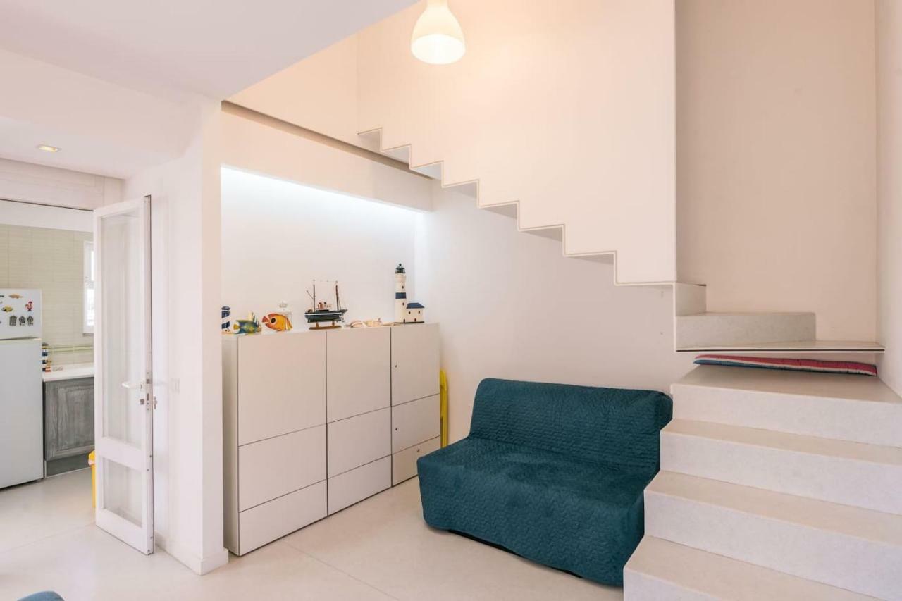 Lovelystay - Two Bedroom Duplex At Marina