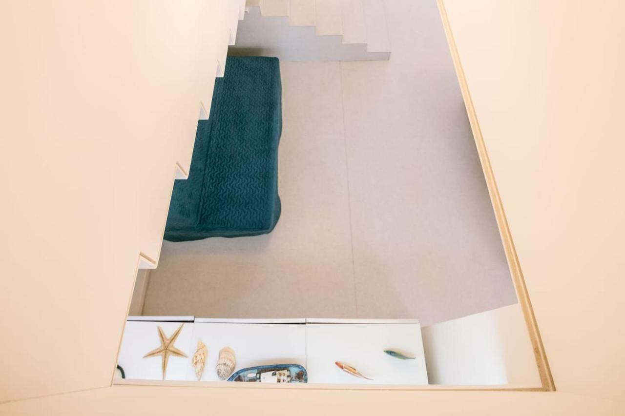 Lovelystay - Two Bedroom Duplex At Marina